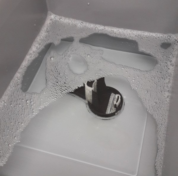 Ultimaker Spulenhalter mit PVA im Wasser