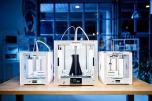 Ultimaker S5 zwischen Ultimaker 3 und Ultimaker 2+